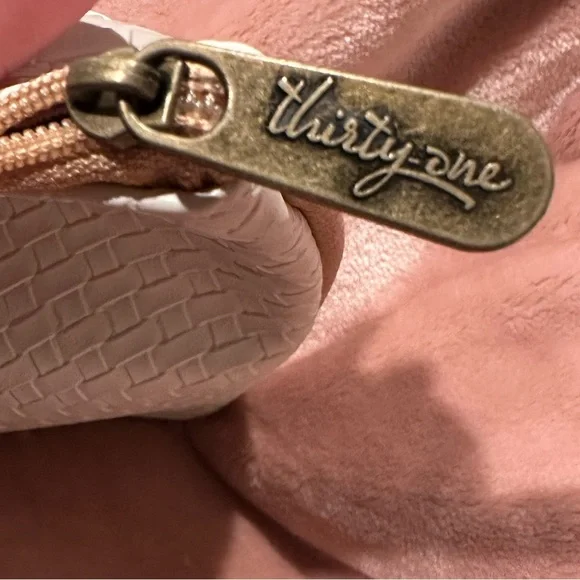 Brand New Thirty One Clutch - Picture 5 of 5